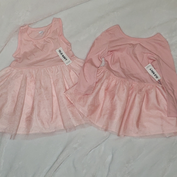 Dresses - Picture 6 of 8